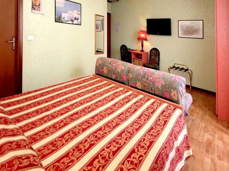 Hotel Benaco Sirmione Exterior photo